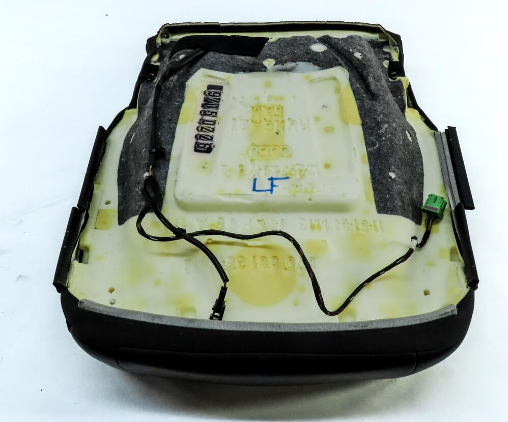 Thumbnail 6: 2015 AUDI A3 (8V) FRONT LEFT DRIVER LOWER HEATED SEAT CUSHION (BLACK FZ)