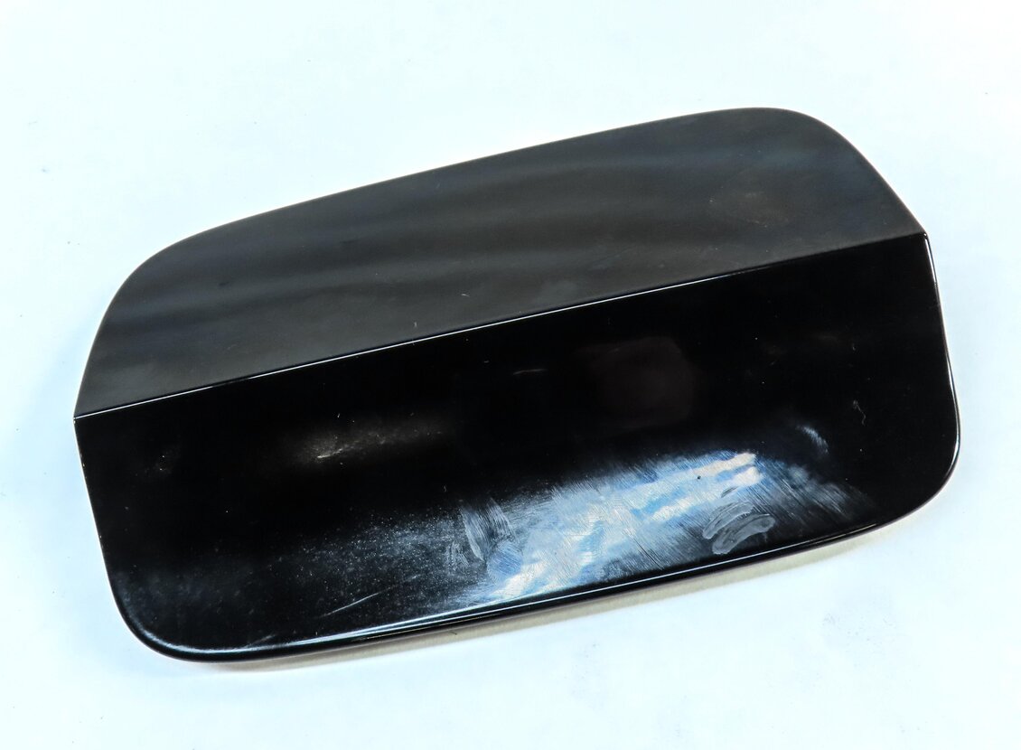 Thumbnail 3: 2015-2018 AUDI A3 S3 (8V) FUEL TANK FILLER GAS TANK DOOR (BRILLIANT BLACK)