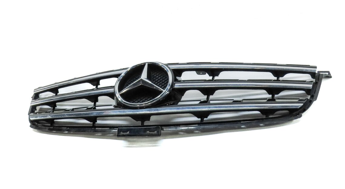 Thumbnail 2: 2012-2015 MERCEDES ML250 ML350 ML400 ML550 (W166) FRONT UPPER CENTER GRILLE TRIM