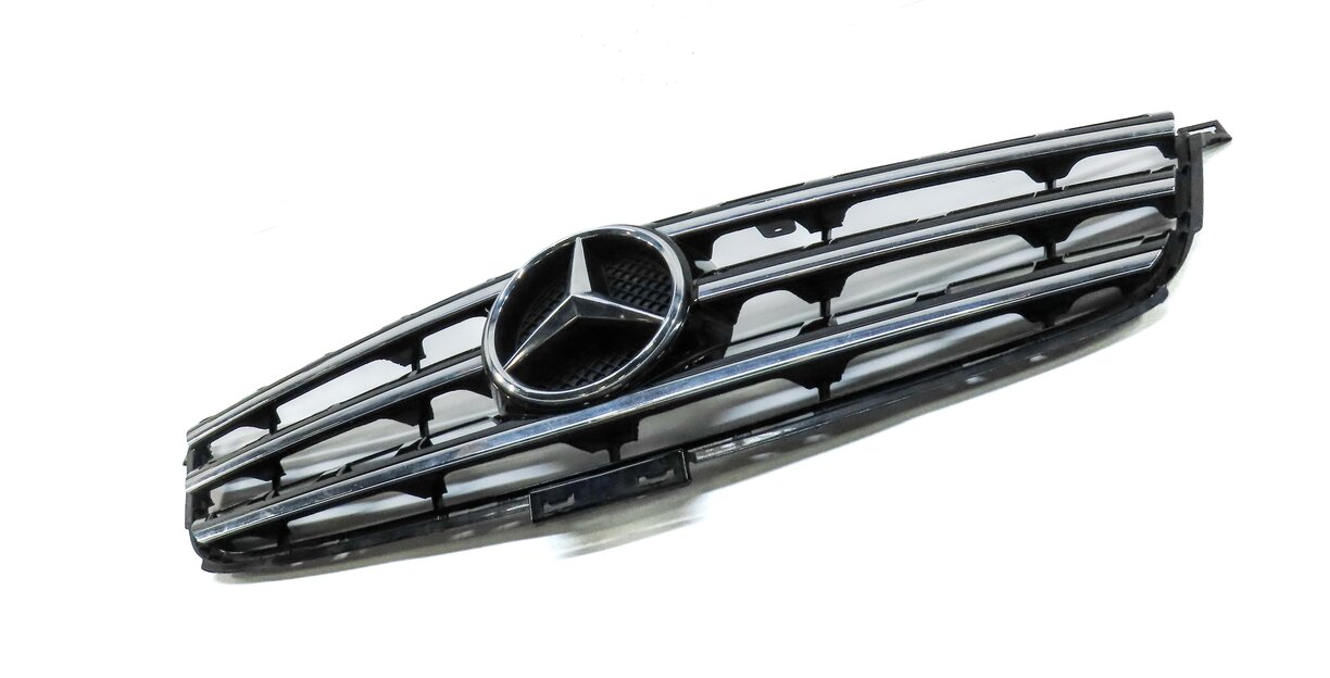 Thumbnail 3: 2012-2015 MERCEDES ML250 ML350 ML400 ML550 (W166) FRONT UPPER CENTER GRILLE TRIM