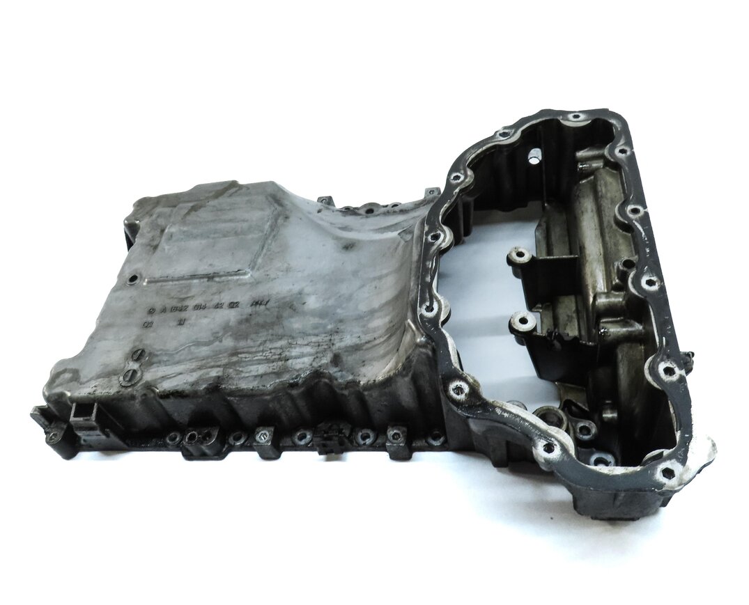 Thumbnail 2: 12-17 MERCEDES GL350 GLE350D GLS350D ML350 (W166 X166) DIESEL - UPPER OIL PAN