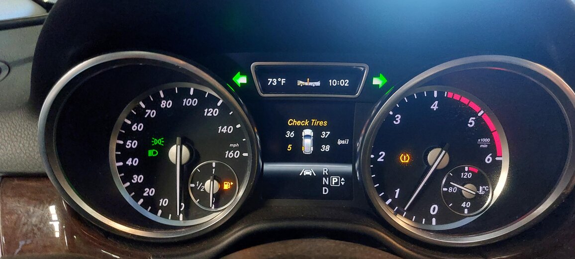 Thumbnail 2: 13 MERCEDES ML GL (W166 X166) SPEEDOMETER INSTRUMENT GUAGE CLUSTER (178k)