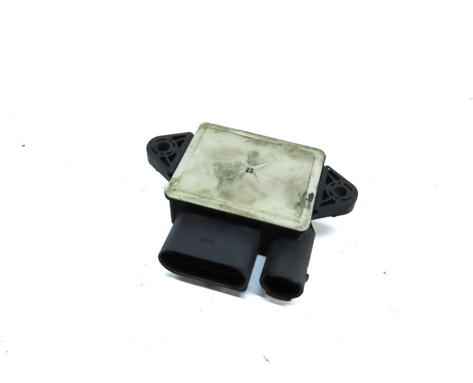 Thumbnail 1: 2013 MERCEDES ML350 (W166) 3.0L OM642 DIESEL ENGINE GLOW PLUG CONTROL MODULE