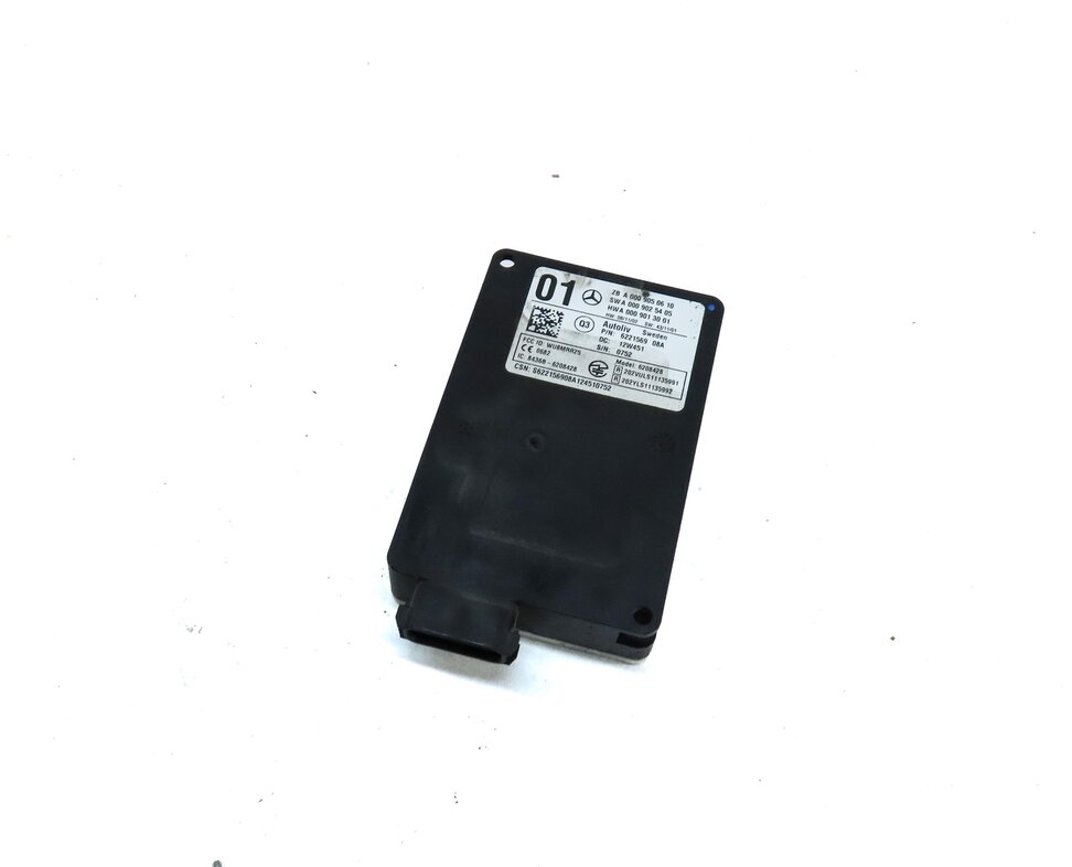 Thumbnail 1: 2013 MERCEDES ML350 (W166) REAR BLIND SPOT RADAR SENSOR MODULE 0009050610