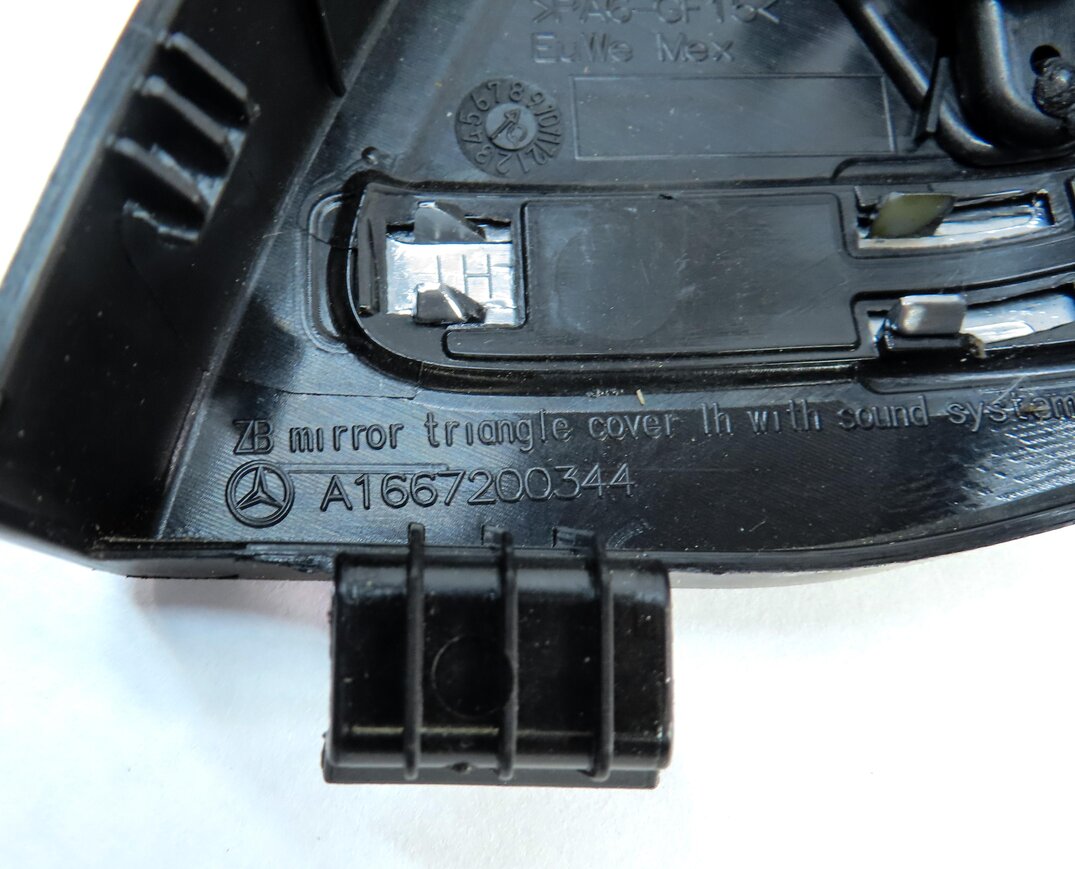 Thumbnail 7: 2013 MERCEDES ML350 (W166) FRONT LEFT DRIVER HARMAN KARDON TWEETER SPEAKER COVER