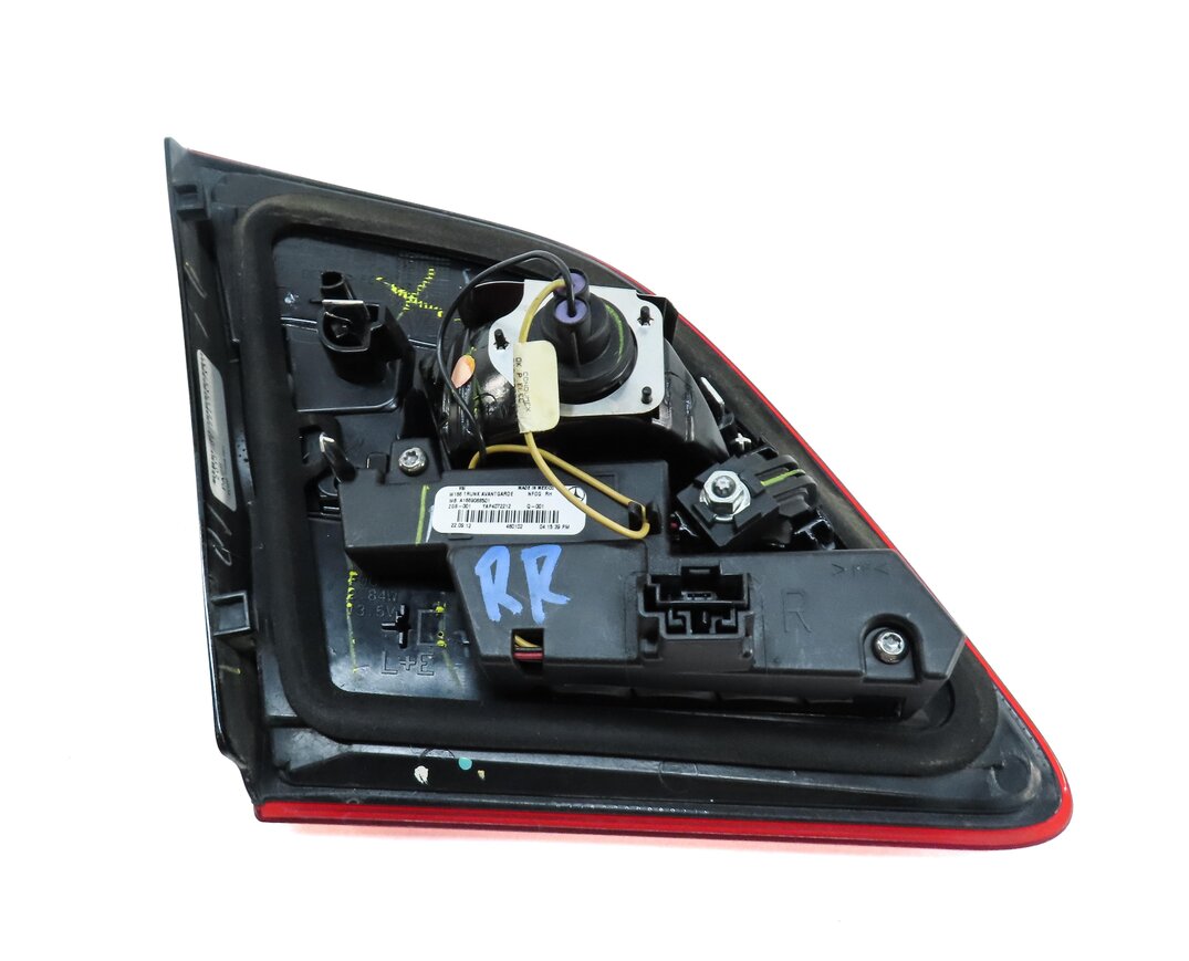 Thumbnail 6: 2012-2015 MERCEDES ML CLASS (W166) REAR RIGHT INNER LED TAILLIGHT LIGHT LAMP