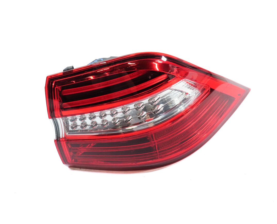 Thumbnail 3: 12-15 MERCEDES ML-CLASS (W166) REAR RIGHT PASSENGER LED TAILLIGHT BRAKE LIGHT
