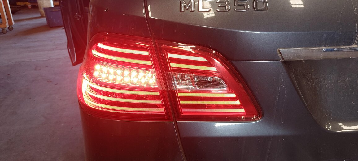 Thumbnail 2: 2012-2015 MERCEDES ML CLASS (W166) LEFT REAR INNER LED TAILLIGHT LIGHT LAMP