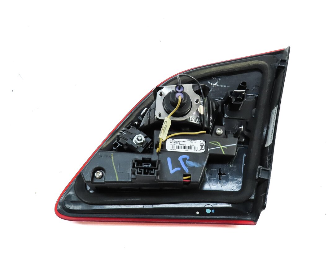 Thumbnail 6: 2012-2015 MERCEDES ML CLASS (W166) LEFT REAR INNER LED TAILLIGHT LIGHT LAMP