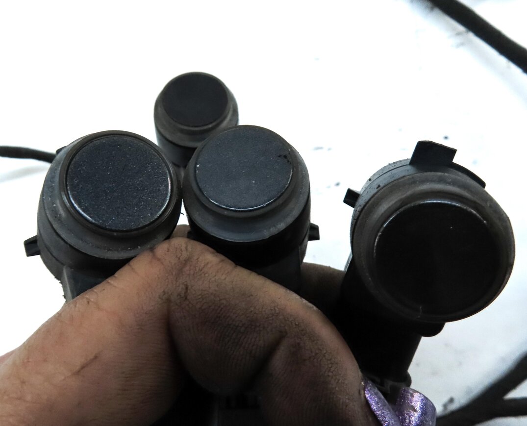 Thumbnail 5: 2013 MERCEDES ML350 W166 FRONT PARK ASSIST PDC SENSOR SET4 (GREY) & WIRE HARNESS