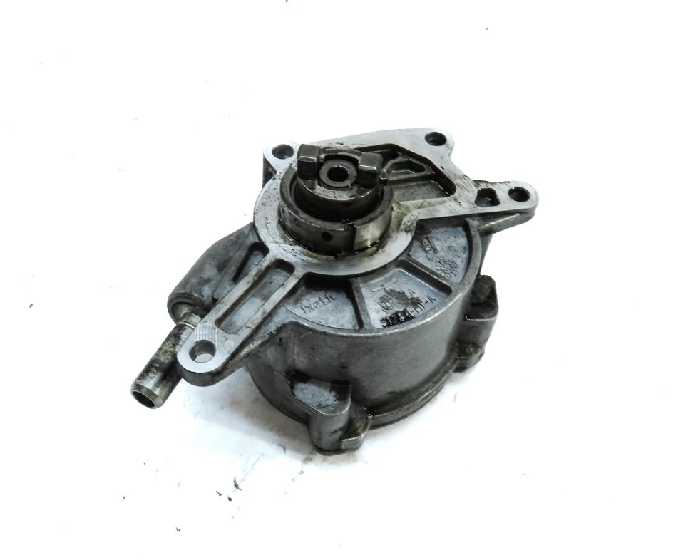 Thumbnail 1: 2012-2017 MERCEDES GL350 GLE350D GLS350D ML350 (W166 X166) DIESEL - VACUUM PUMP