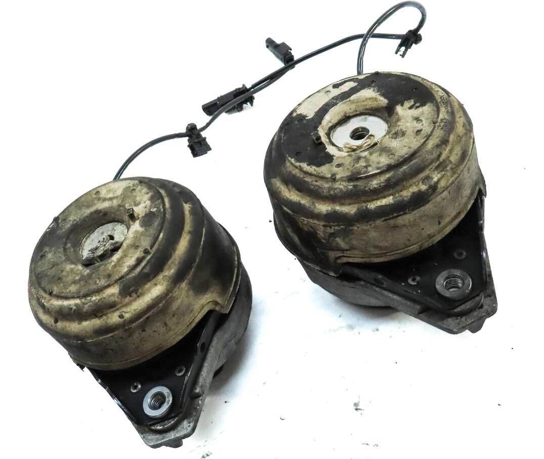 Thumbnail 3: 2013 MERCEDES ML350 (W166) 3.0L OM642 DIESEL ENGINE LEFT & RIGHT MOUNT SET 2