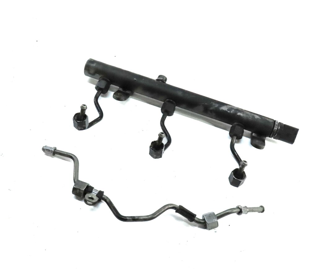 2013 MERCEDES ML350 (W166) 3.0L OM642 DIESEL ENGINE LEFT FUEL RAIL w/ LINES