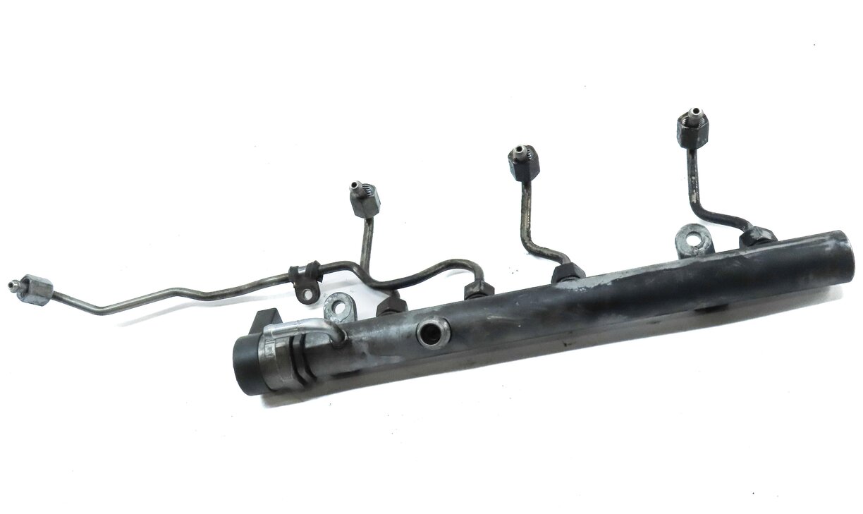 Thumbnail 3: 2013 MERCEDES ML350 (W166) 3.0L OM642 DIESEL ENGINE RIGHT FUEL RAIL w/ LINES