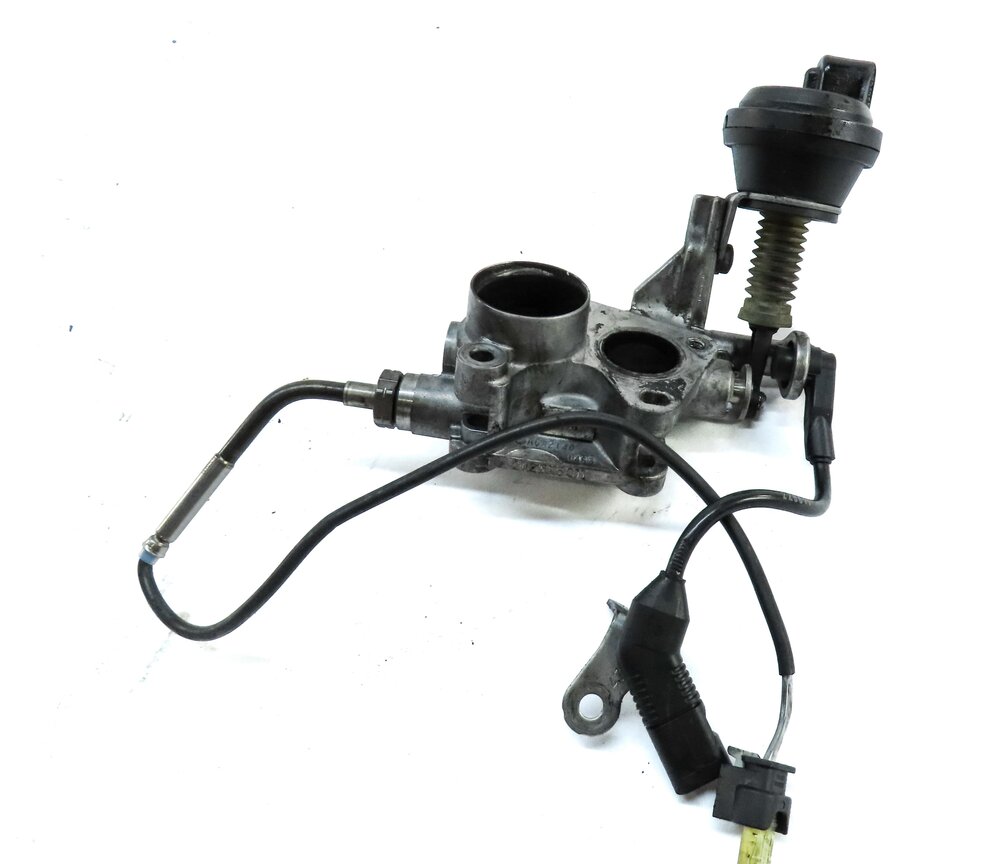 Thumbnail 4: 2013 MERCEDES ML350 (W166) 3.0L OM642 DIESEL ENGINE EGR CHANGE OVER VALVE