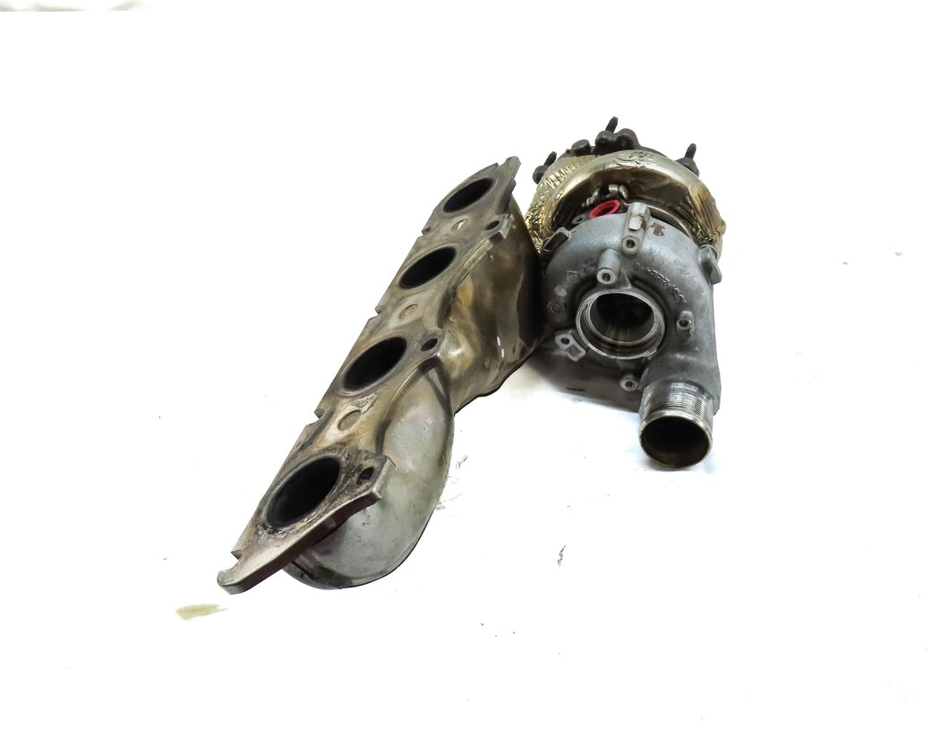 Thumbnail 5: 13-18 AUDI A8 S6 S7 S8 (D4 4H C7 4GH) 4.0L TURBO ENGINE LEFT TURBO TURBOCHARGER