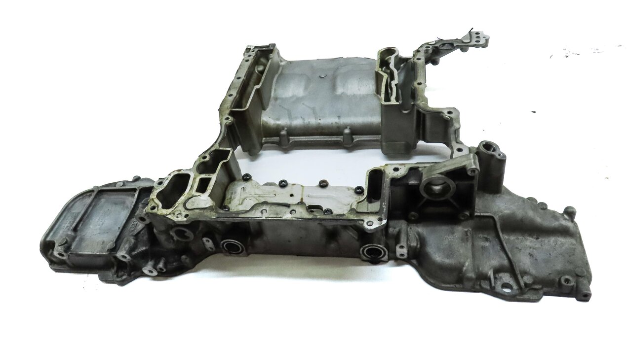 Thumbnail 6: 2013-2014 AUDI A8 S8 (D4 4H) 4.0L 4.0T TURBO CEUA ENGINE UPPER OIL PAN