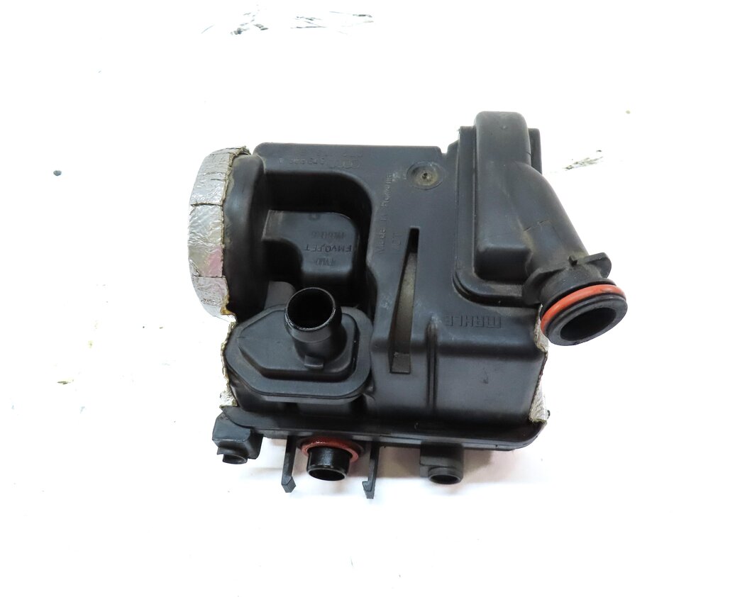 Thumbnail 2: 2014 AUDI A8 (D4 4H) 4.0L TURBO CEUA ENGINE OIL SEPARATOR ASSEMBLY 079103542E