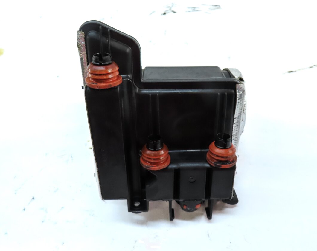 Thumbnail 6: 2014 AUDI A8 (D4 4H) 4.0L TURBO CEUA ENGINE OIL SEPARATOR ASSEMBLY 079103542E