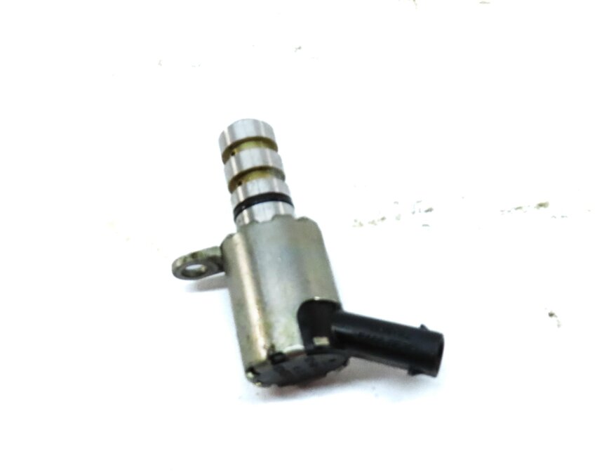 Thumbnail 3: 2014 AUDI A8 (D4 4H) 4.0L TURBO CEUA ENGINE VARIABLE VALVE TIMING VVT SOLENOID