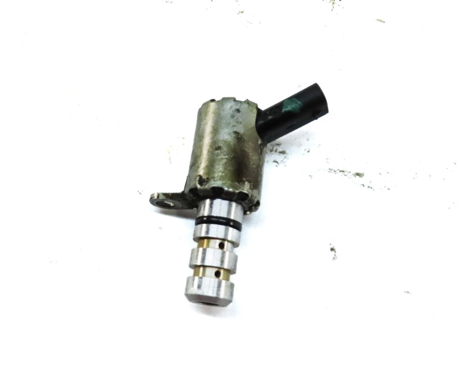 Thumbnail 4: 2014 AUDI A8 (D4 4H) 4.0L TURBO CEUA ENGINE VARIABLE VALVE TIMING VVT SOLENOID