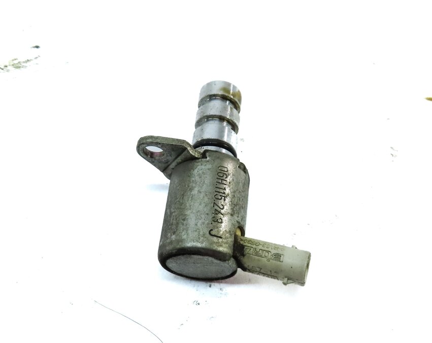 Thumbnail 2: 2014 AUDI A8 (D4 4H) 4.0L TURBO CEUA ENGINE VARIABLE VALVE TIMING VVT SOLENOID