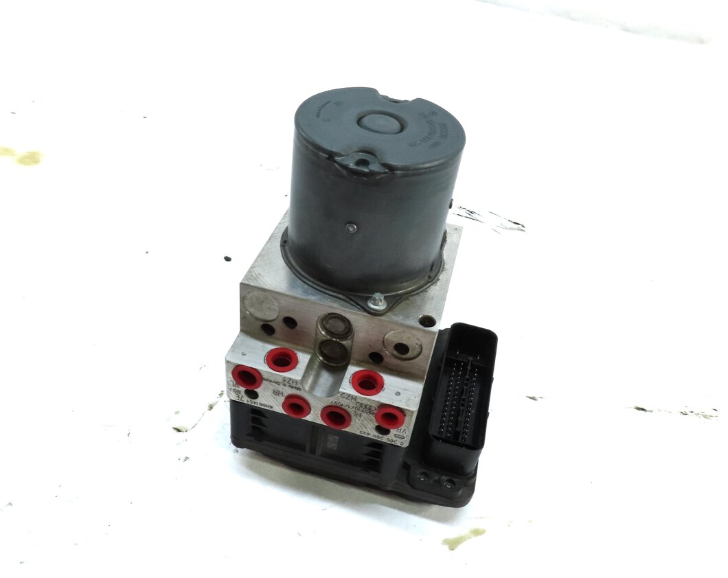 2013-2014 AUDI A8 S8 (D4 4H) ABS ANTI LOCK BRAKE PUMP w/ MODULE (w/o ADAPTIVE)