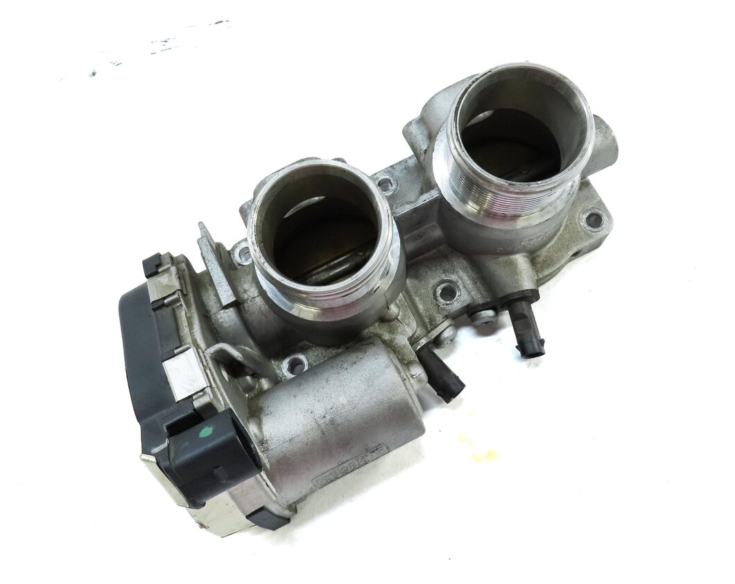 Thumbnail 3: 2013-2018 AUDI A8 S6 S7 S8 (C7 4G8 D4 4H) 4.0L V8 ENGINE - THROTTLE BODY