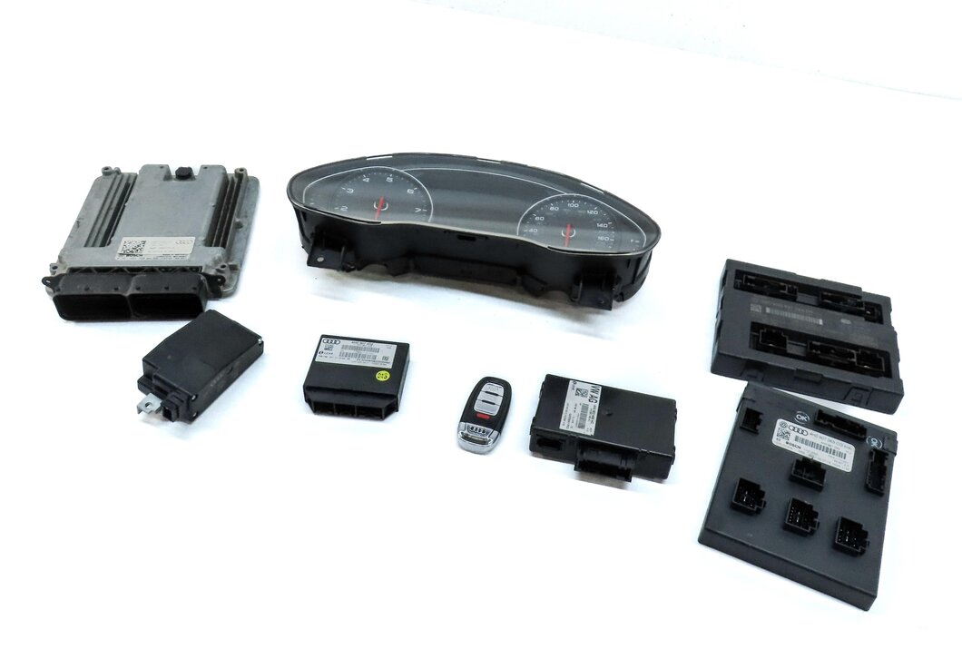 Thumbnail 1: 2014 AUDI A8 D4 4H SPEEDOMETER GATEWAY BODY ENGINE MODULE & KEY IMMOBILIZER SET