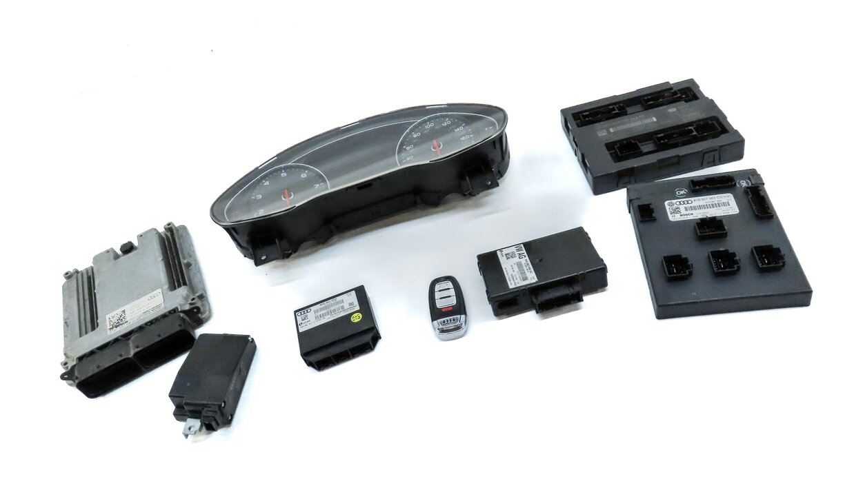 Thumbnail 3: 2014 AUDI A8 D4 4H SPEEDOMETER GATEWAY BODY ENGINE MODULE & KEY IMMOBILIZER SET