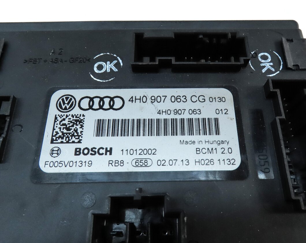 Thumbnail 5: 2014 AUDI A8 D4 4H SPEEDOMETER GATEWAY BODY ENGINE MODULE & KEY IMMOBILIZER SET