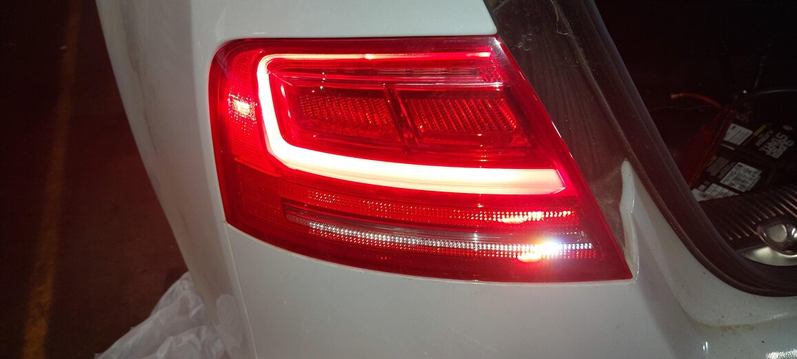 Thumbnail 2: 2011-2014 AUDI A8 S8 (D4 4H) LEFT DRIVER REAR LED TAILLIGHT BRAKE LIGHT LAMP
