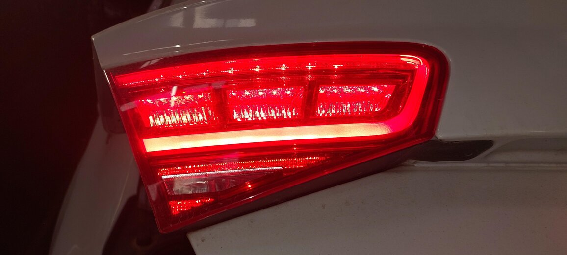 Thumbnail 2: 2011-2014 AUDI A8 S8 (D4 4H) LEFT DRIVER REAR TRUNK LED TAILLIGHT LIGHT LAMP
