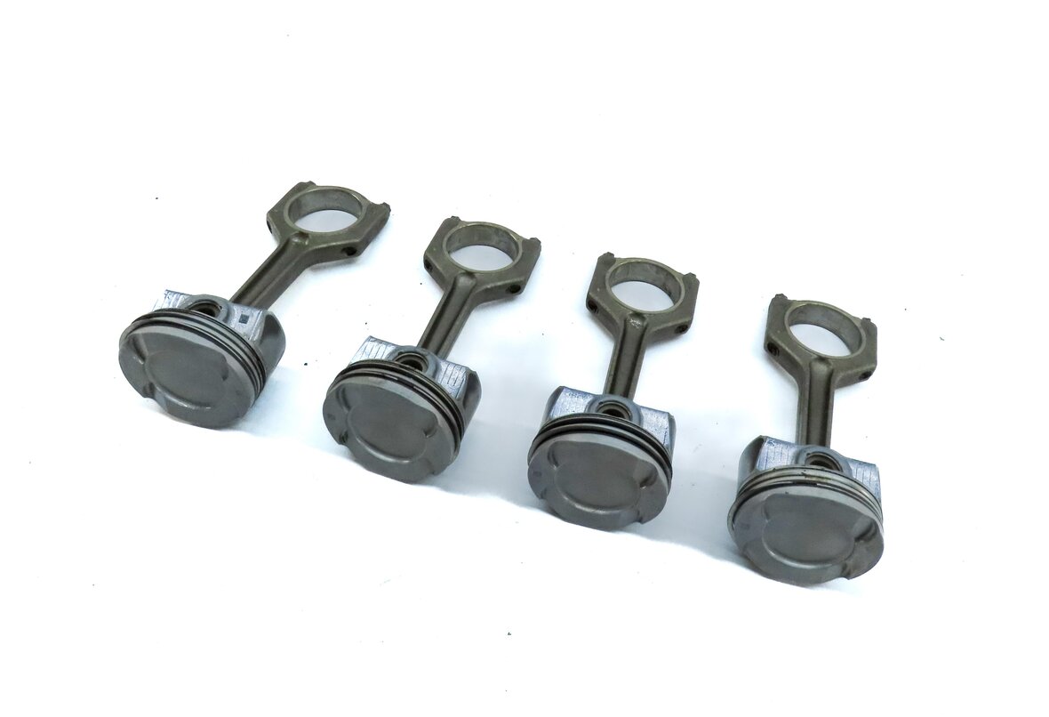 Thumbnail 1: 14-18 BMW 2 3 4 5 X1 X3 X5 Z4 2.0L (F10 F22 F30) TURBO N20 N26 PISTON & ROD SET4