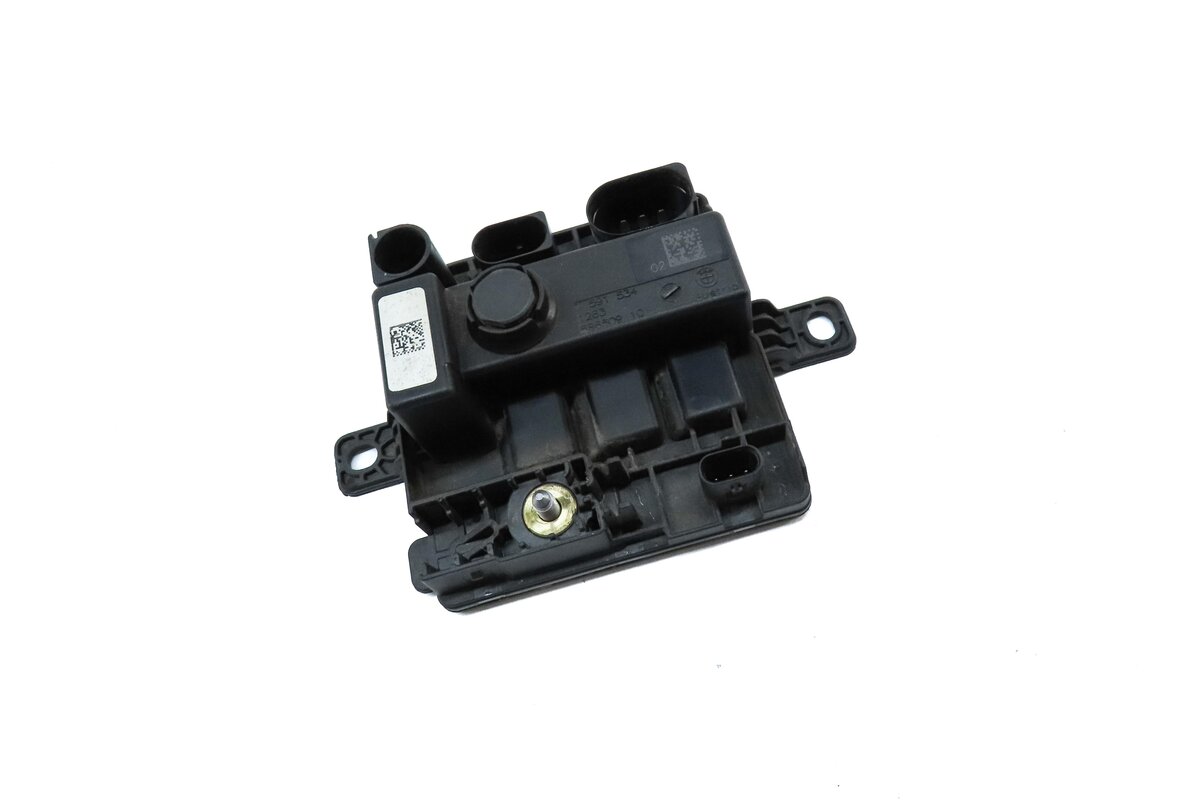 Thumbnail 3: 2016 BMW 428i GRAN COUPE (F36) INTEGRATED POWER SUPPLY CONTROL MODULE 7591534