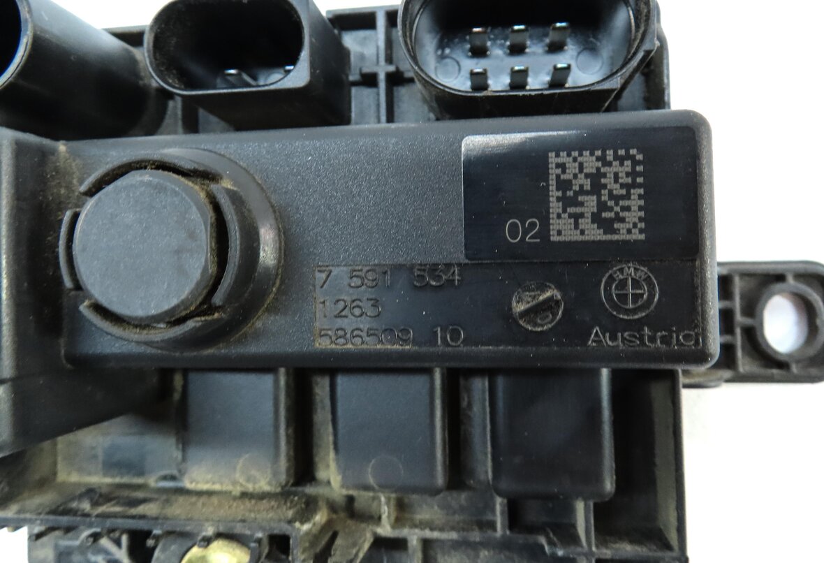 Thumbnail 4: 2016 BMW 428i GRAN COUPE (F36) INTEGRATED POWER SUPPLY CONTROL MODULE 7591534