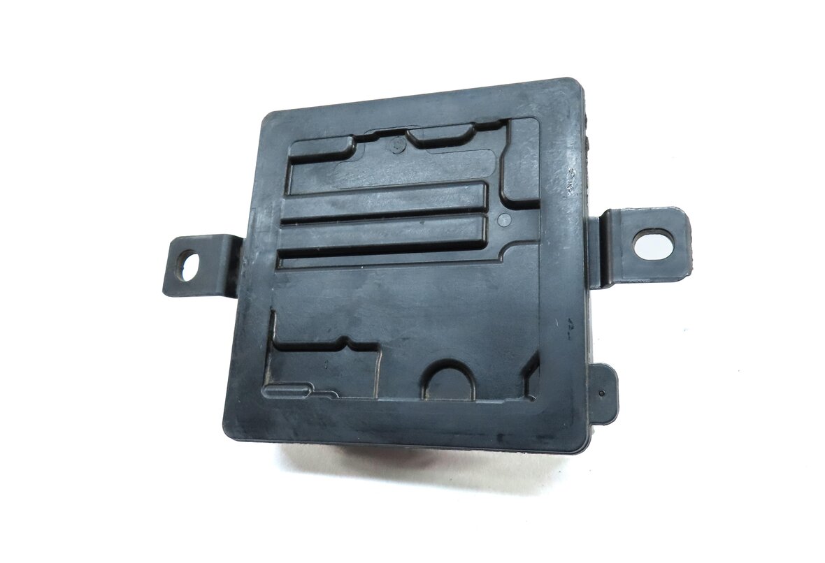 Thumbnail 5: 2016 BMW 428i GRAN COUPE (F36) INTEGRATED POWER SUPPLY CONTROL MODULE 7591534