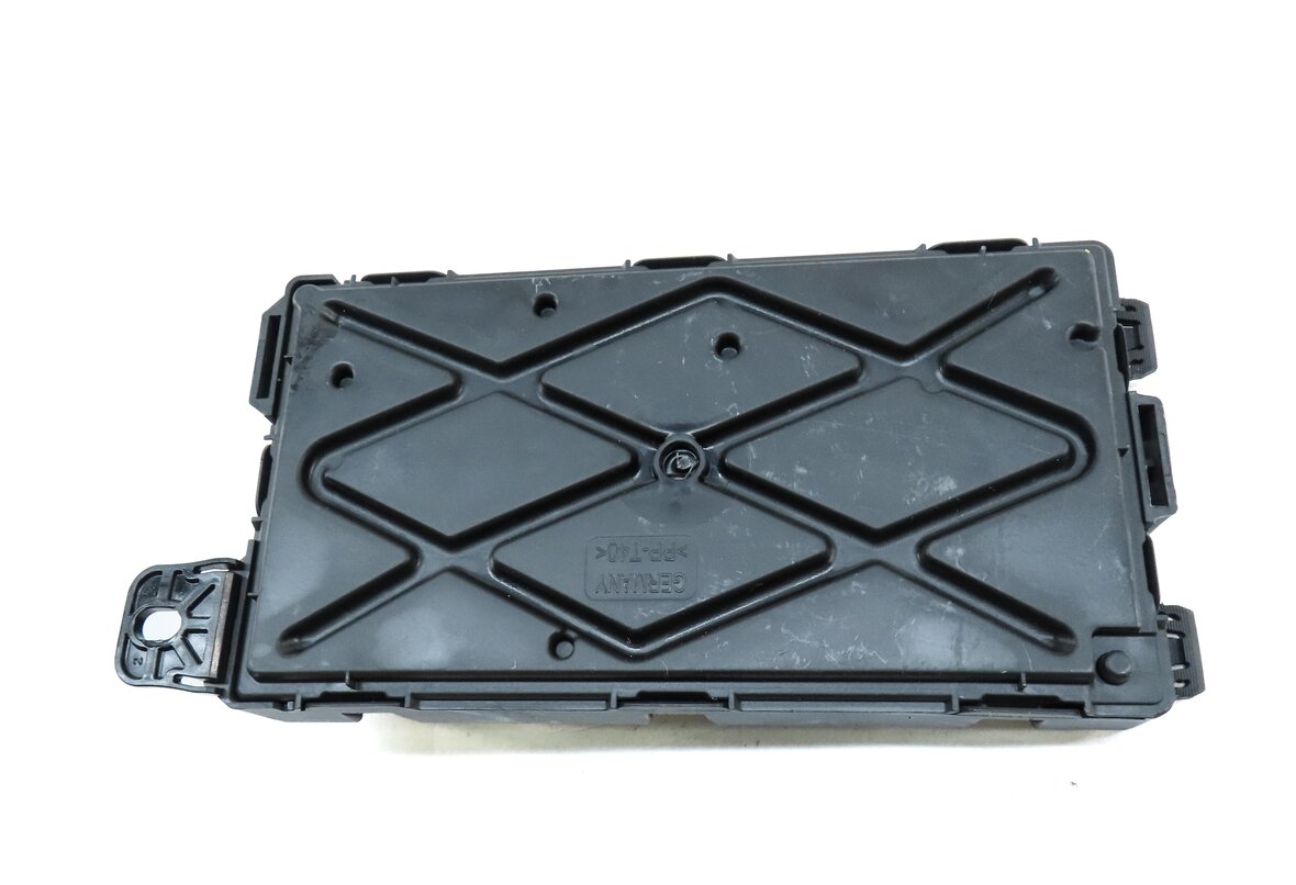 Thumbnail 5: 13-19 BMW 328i 330i 335i 428i 435i M3 M4 (F30 F31 F32) REAR BODY CONTROL MODULE