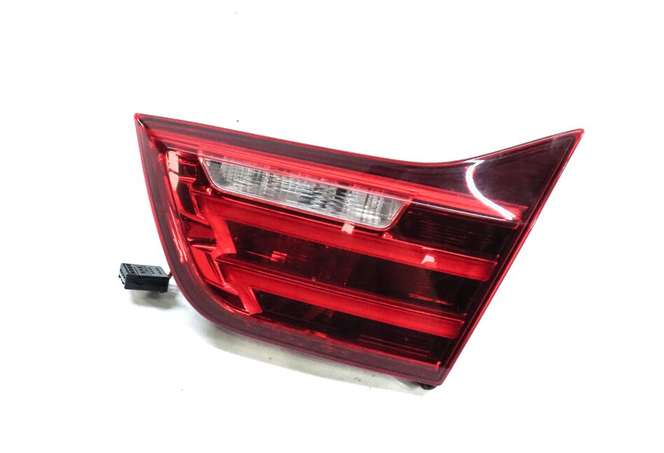 14-17 BMW 428i 430i 435i 440i M4 (F32 F33 F36) RIGHT INNER TAILLIGHT LIGHT LAMP