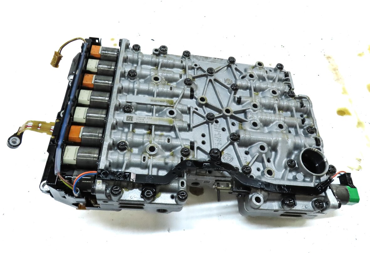 Thumbnail 7: 14-16 BMW 228i 328i 428i 528i (F22 F30 F32 F10) 8HP-45 TRANSMISSION VALVE BODY