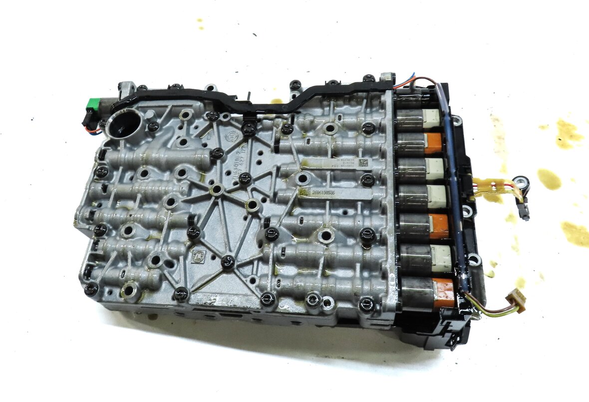 Thumbnail 8: 14-16 BMW 228i 328i 428i 528i (F22 F30 F32 F10) 8HP-45 TRANSMISSION VALVE BODY