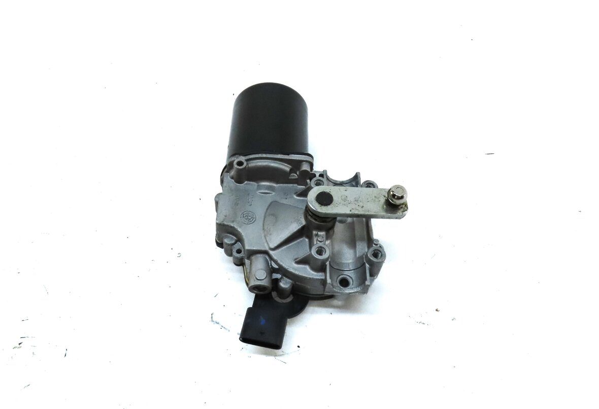 Thumbnail 4: 2012-2019 BMW 3 / 4 SERIES (F30 F31 F32 F33 F34) FRONT WINDSHIELD WIPER MOTOR