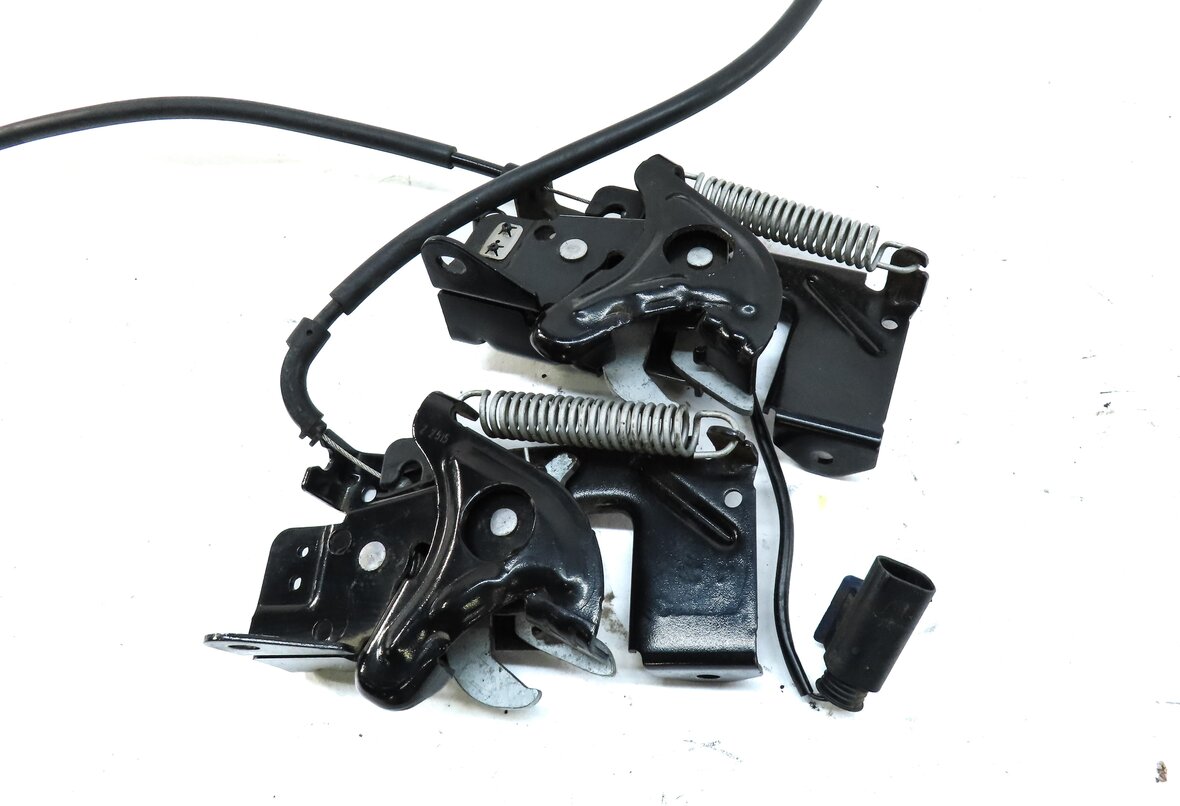 Thumbnail 4: 2016 BMW 428i GRAN COUPE (F36) FRONT HOOD LEFT & RIGHT LOCK LATCH SET 2 w/ CABLE
