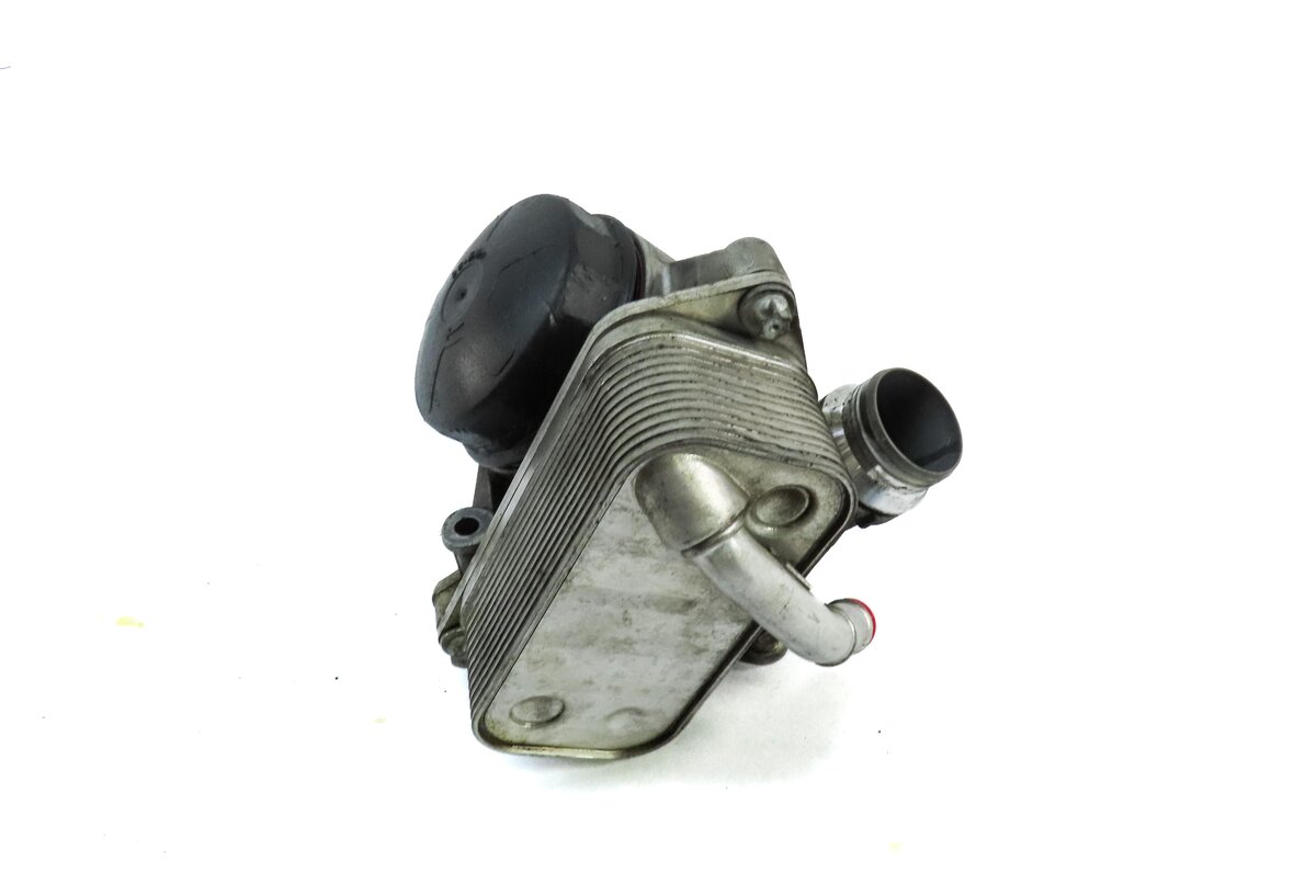 Thumbnail 4: 2016 BMW 428i GRAN COUPE (F36) 2.0L TURBO N26 ENGINE OIL FILTER HOUSING & COOLER