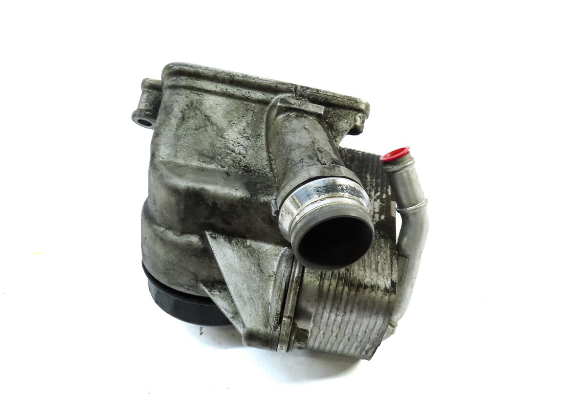 Thumbnail 7: 2016 BMW 428i GRAN COUPE (F36) 2.0L TURBO N26 ENGINE OIL FILTER HOUSING & COOLER
