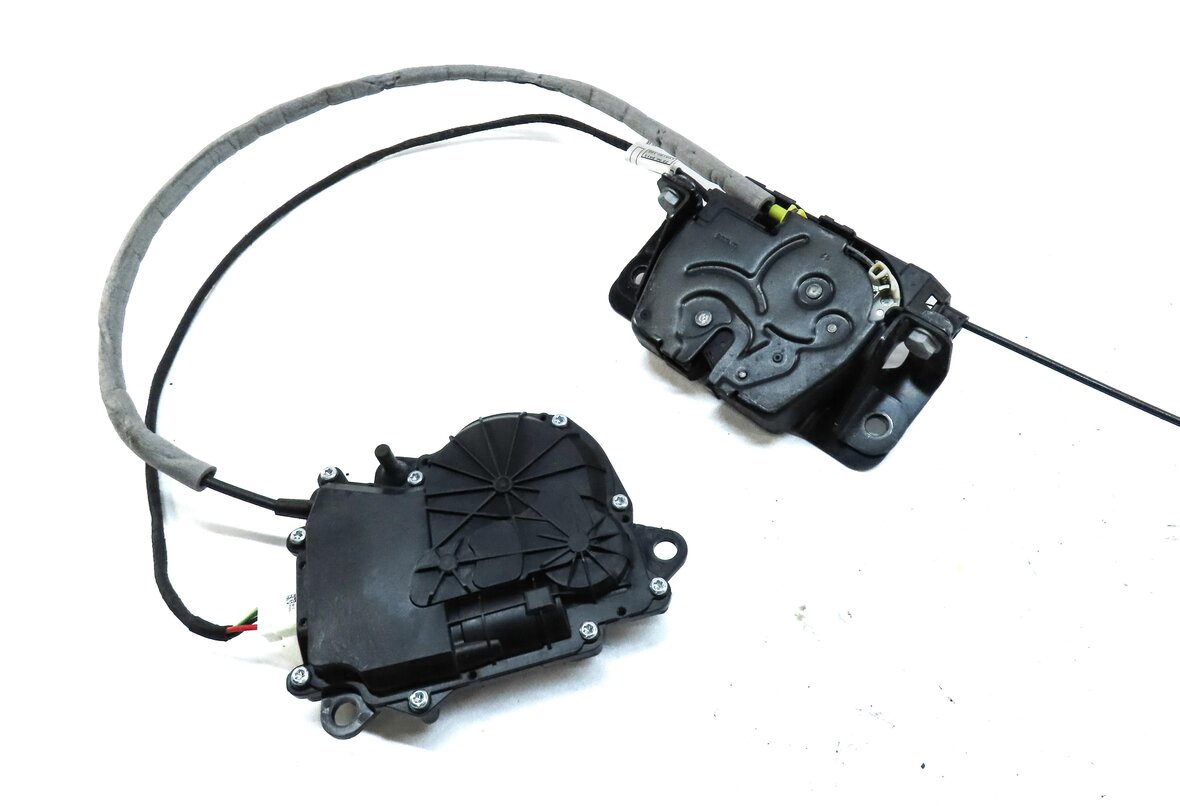 Thumbnail 4: 2016 BMW 428i GRAN COUPE (F36) REAR HATCH TRUNK LOCK LATCH w/ SOFT CLOSE MOTOR