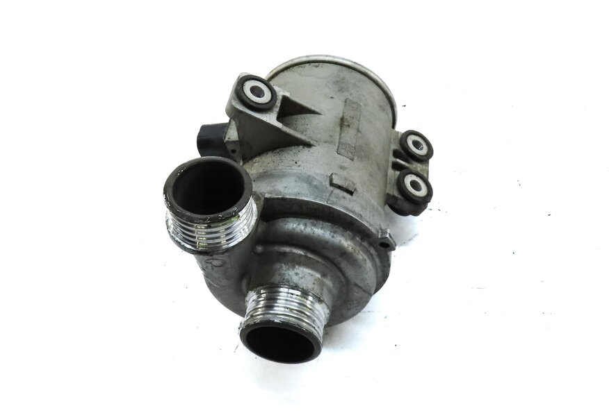 Thumbnail 2: 12-18 328i 428i 528i X3 X5 Z4 (F30 F32 F10 E84 F15 F25) 2.0L ELECTRIC WATER PUMP