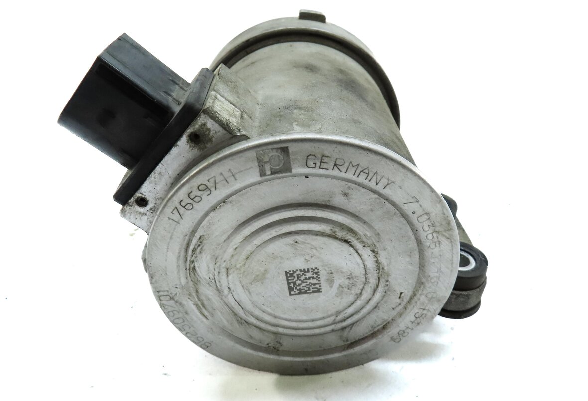 Thumbnail 7: 12-18 328i 428i 528i X3 X5 Z4 (F30 F32 F10 E84 F15 F25) 2.0L ELECTRIC WATER PUMP
