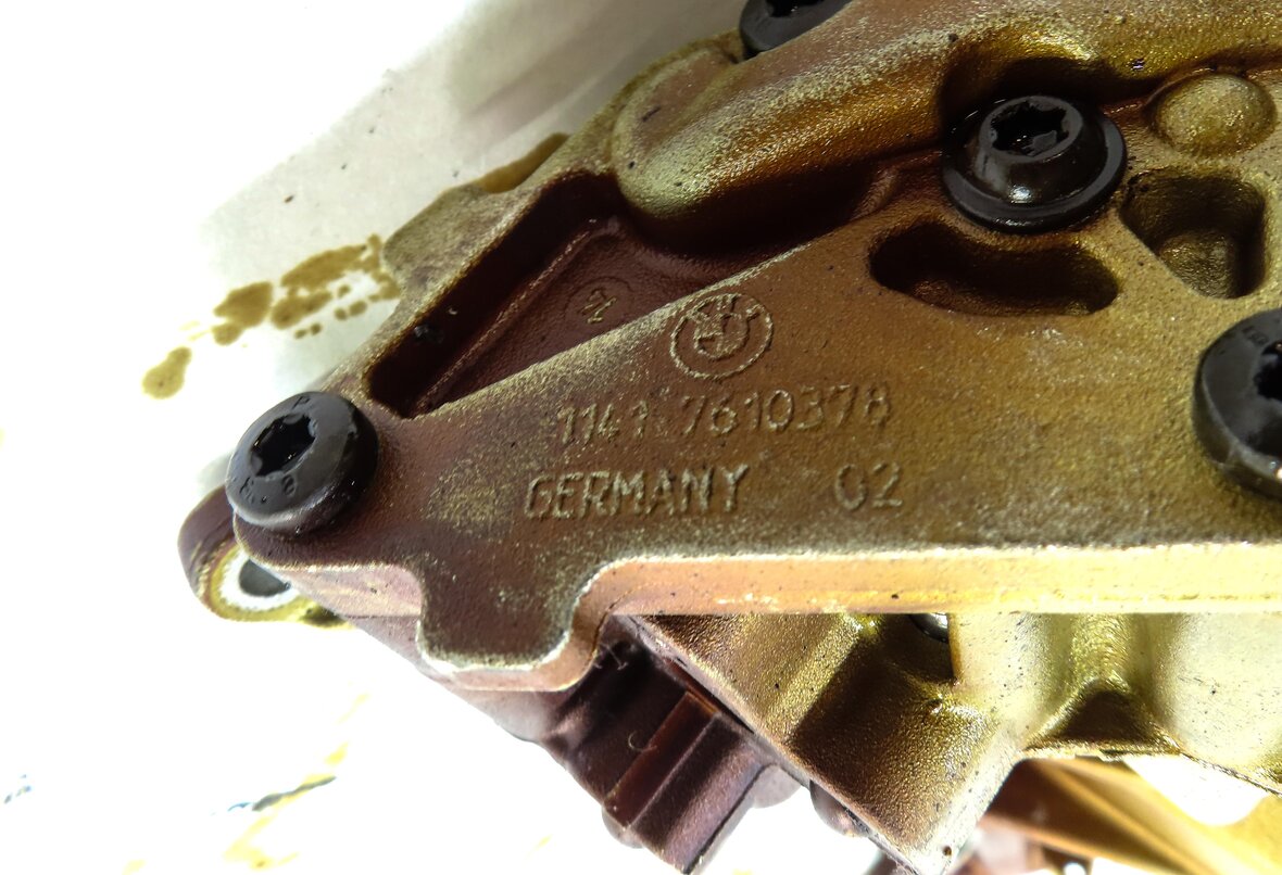 Thumbnail 8: 2016 BMW 428i GRAN COUPE (F36) 2.0L TURBO N26 ENGINE OIL PUMP 11277625449
