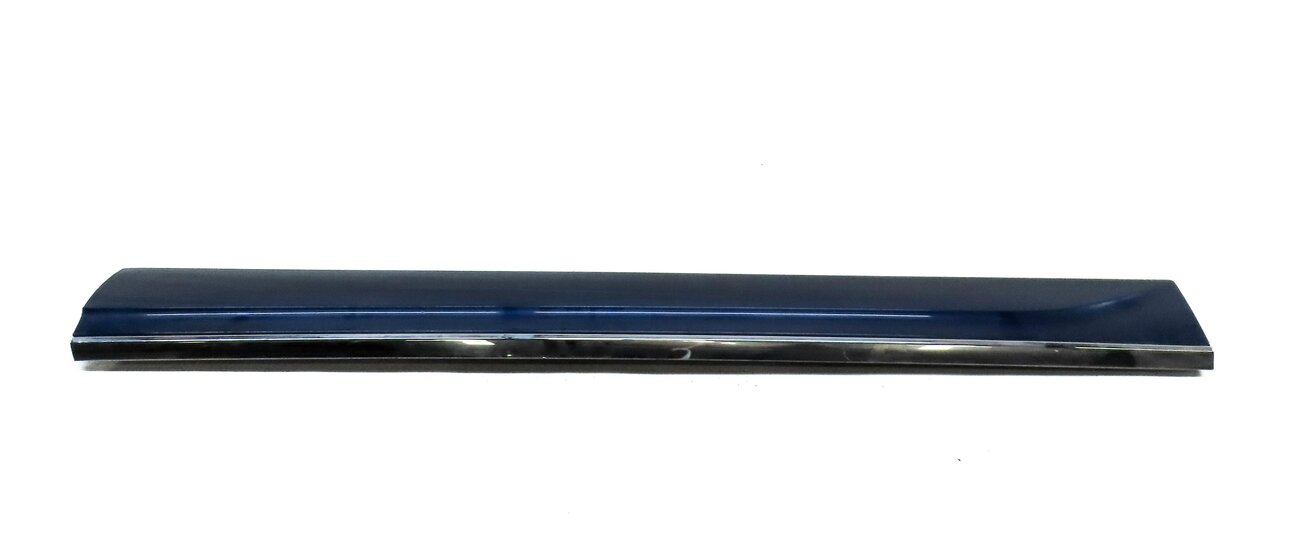 2014 AUDI Q5 (B8 8R) FRONT LEFT LOWER DOOR MOULDING TRIM (SCUBA BLUE METALLIC)